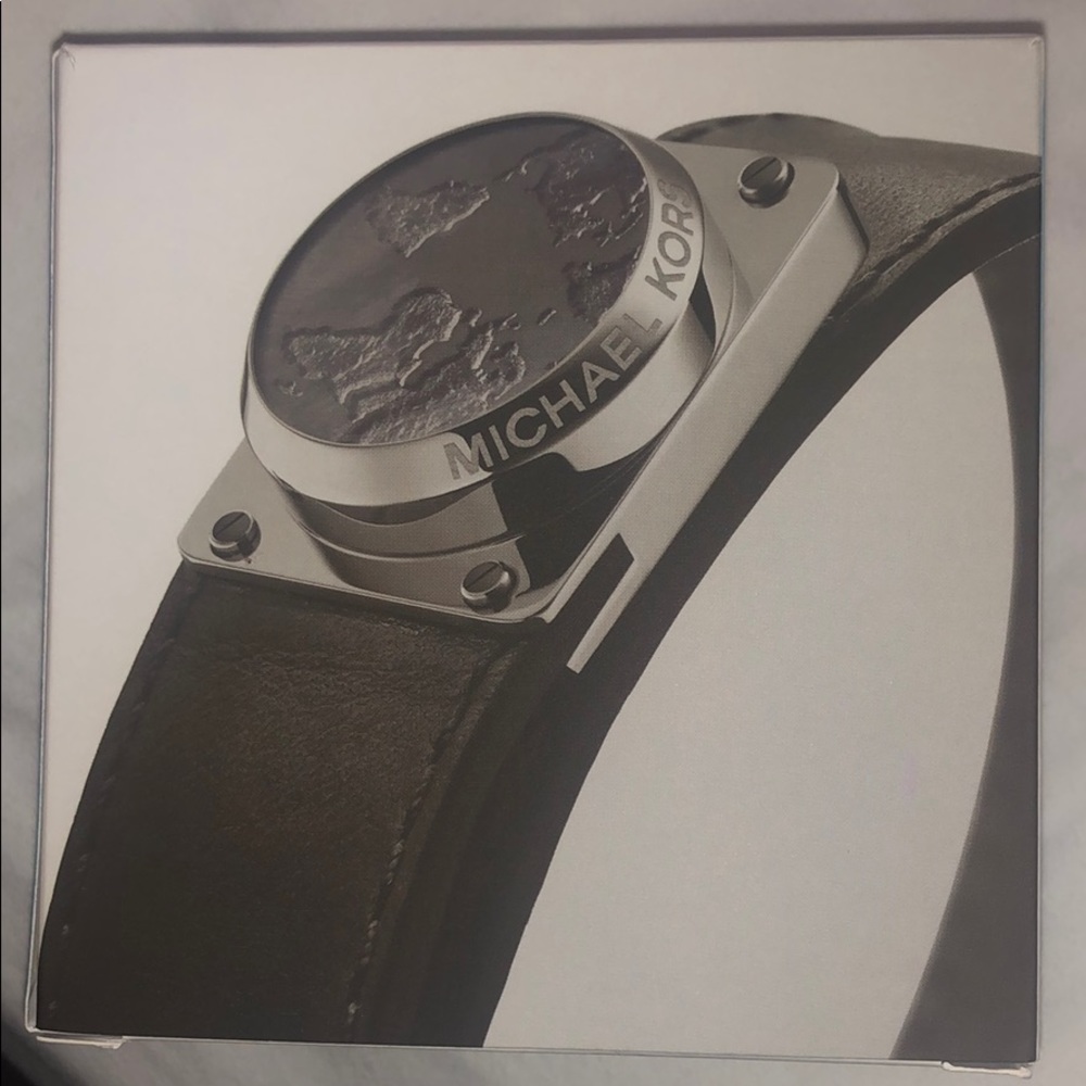 Michael kors access hunger stop activity tracker